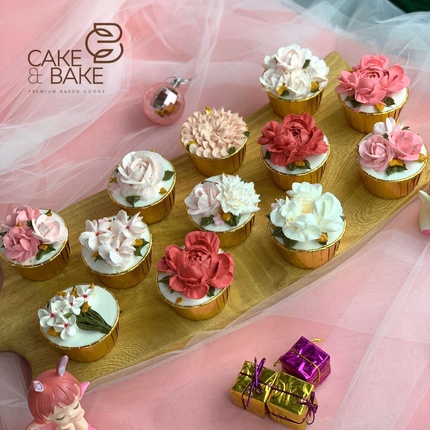 Set 12 cupcake rực rỡ