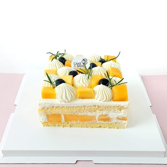 Bánh Kem Tặng Sếp Nữ Độc Đáo Nhất- Love Cake
