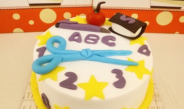 Tổng hợp những mẫu bánh sinh nhật tặng giáo viên ấn tượng nhất