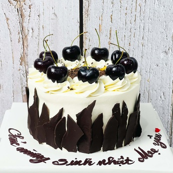 Bánh Black Forest Classic