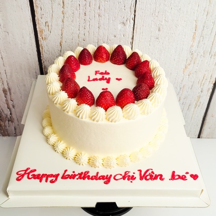 Bánh Kem Sữa Chua Dâu Tây