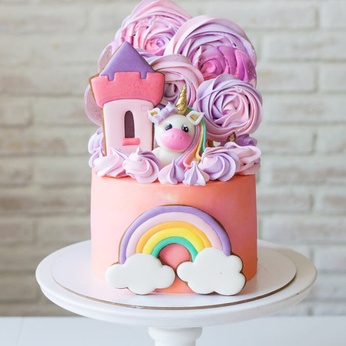 Bánh Lâu Đài Unicorn