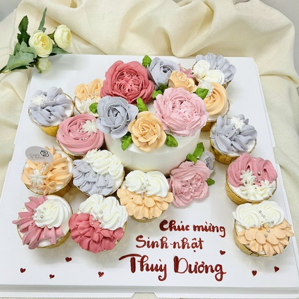 Bánh cupcake cho bé trai bé gái MS CC-0021 - Tiệm Bánh Chon Chon