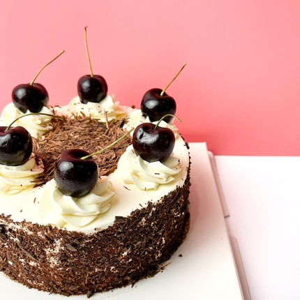 Bánh Black Forest Deluxe