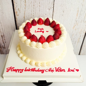Bánh Kem Sữa Chua Dâu Tây