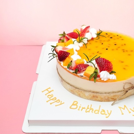 Bánh Mousse Chanh Leo Với Xoài Và Dâu Tây